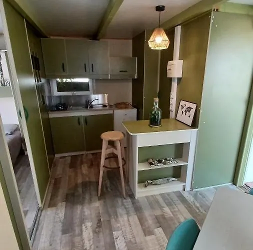 Le Petit De Charlène